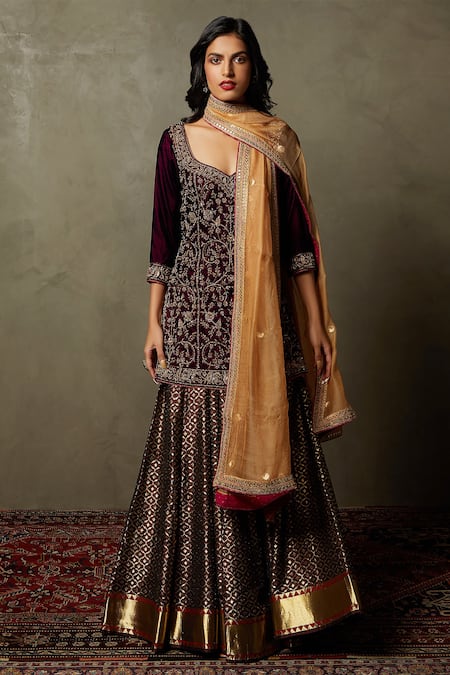 RI.Ritu Kumar Jwala Zardozi Embroidered Kurta Lehenga Set 