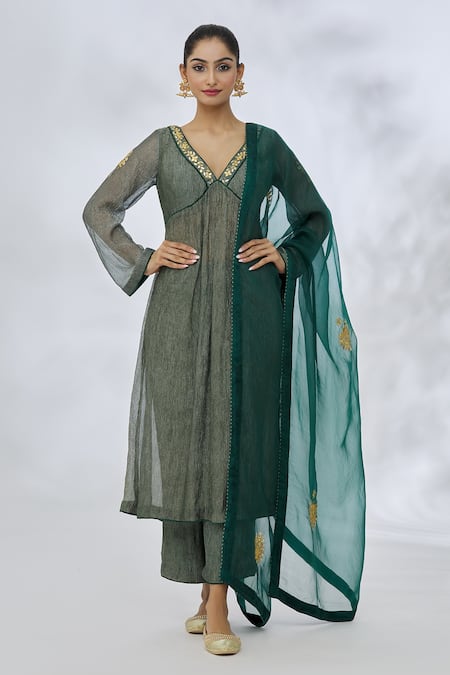 Itrh Green Silk Tissue Placement Embroidery Gota Patti V Neck Leaf Vine Kurta Set 