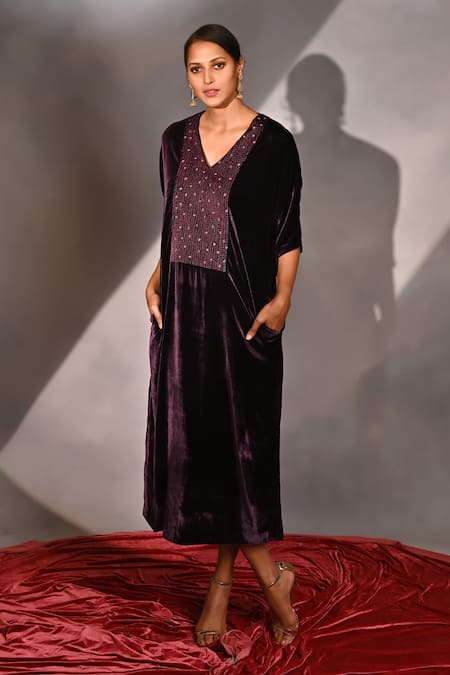 Jyoti Sachdev Iyer Zari Embroidered Kaftan 