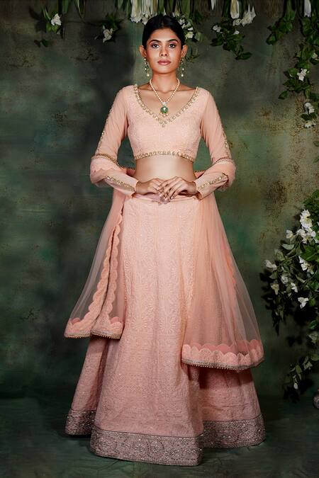 Buy Gorgeous Peach Lucknowi Work Lehenga Online in USA with Dupatta – Pure  Elegance
