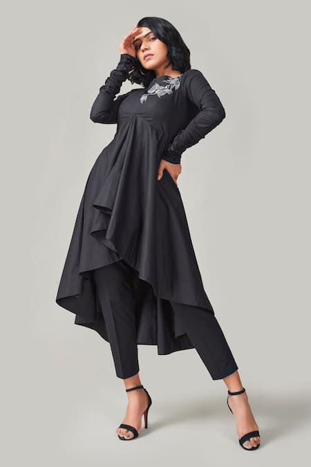 Ek Dhaaga Panelled Asymmetric Tunic 