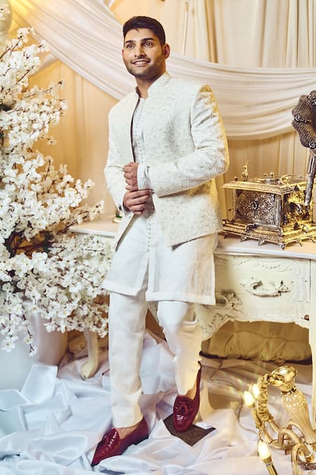 Varun Chakkilam Threadwork Embroidered Jacket & Kurta Set 