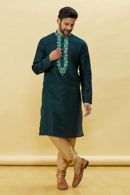 Samyukta Singhania Mandarin Collar Straight Kurta Set 