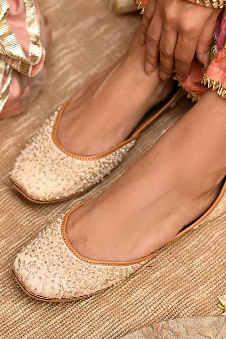 Buy Coral Haze Ivory Embroidered Ellie Juttis at Aza Fashions Buy_Coral Haze_Ivory Embroidered Ellie Juttis_at_Aza_Fashions