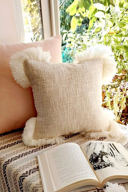 Polyester throw outlet pillow covers