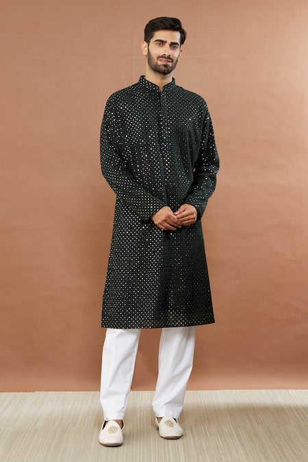 Aham-Vayam Sunehara Embroidered Kurta Set 