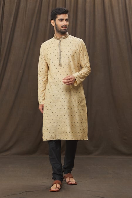 Samyukta Singhania Geometric Pattern Kurta Set 