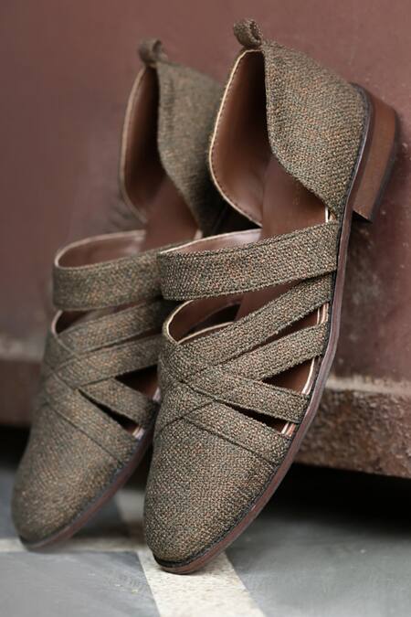 Buy Egoss Blue Peshawari Leather Sandals for Men Online at Regal Shoes |  520228