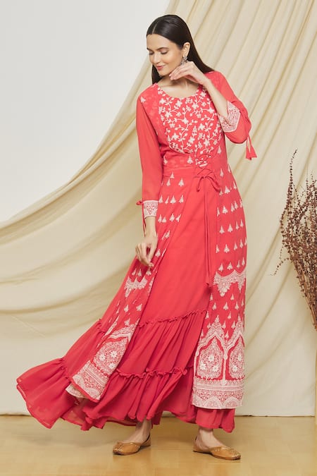 Kiara Advani in a chikankari suit – South India Fashion