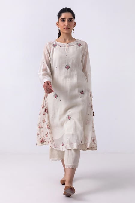 Label Shreya Sharma Chanderi Placement Embroidered Kurta & Flared Pant Set 