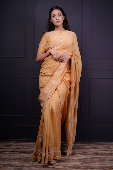 Srota By Srishti Aggarwal Yellow Chanderi Embroidery Pearls Round Border Saree With Blouse