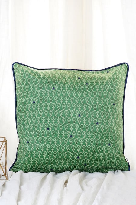 ConsciousCo Green 100% Poly Velvet Printed Midnight Safari Leaf Cushion Cover