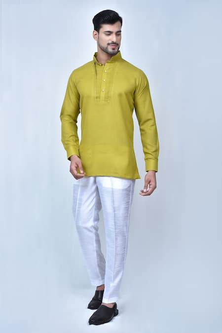 Arihant Rai Sinha Solid Pleated Collar Kurta Set 