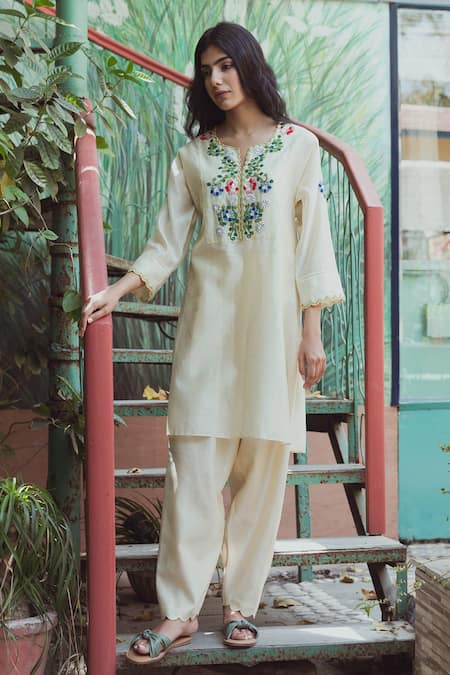 Raiman Yellow Chanderi Embroidered Floral Notched Kurta Set 