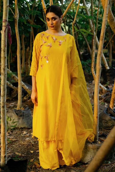 LABEL SHRISTI CHETANI Hand Embroidered A-Line Kurta Set 