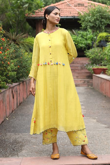 Desert Shine by Sulochana Jangir Yellow Handwoven Chanderi Embroidered Aari Round Kurta And Work Salwar Set 