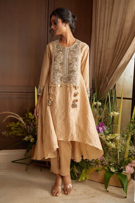 Prisho Dori Embroidered High Low Kurta & Pant Set 