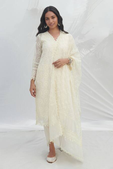 Mulmul White 100% Pure Mulmul Embroidered Nelli Kurta And Dhoti Pant Set 