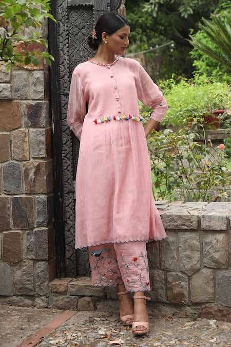 Desert Shine by Sulochana Jangir Pink Handwoven Chanderi Embroidered Aari Round Pintucked Kurta And Salwar Set 