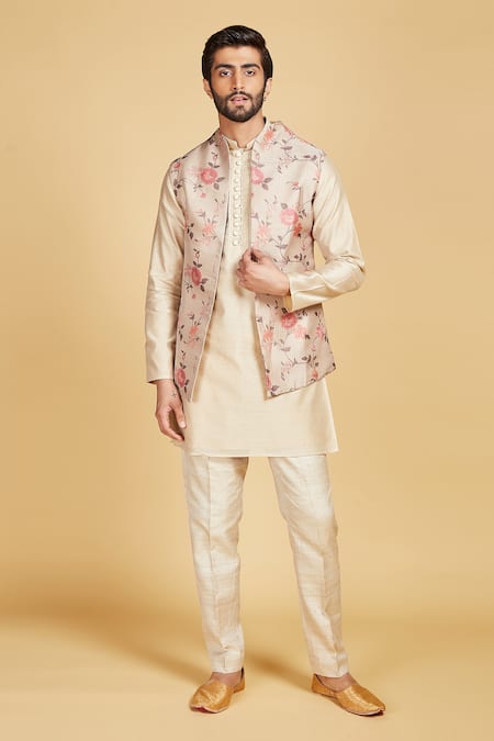 Amrin khan Vintage Floral Pattern Bundi And Kurta Set 