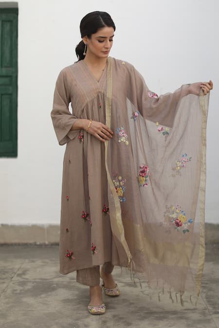 Begum Brown Kurta Chanderi Cotton Check Embroidery Sindh Floral Set  