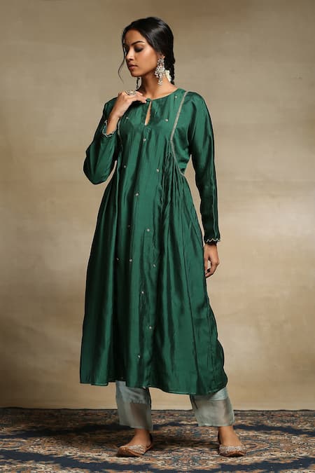 Weaver Story Green Handwoven Pure Chanderi Zari Round Embroidered Kurta And Pant Set 