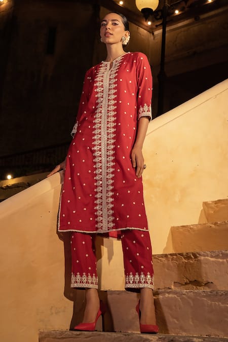 PREEVIN Embroidered Mirrorwork Geometrical Pattern Kurta & Pant Set 