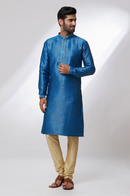 Samyukta Singhania Jacquard Floral Ogee Pattern Kurta 