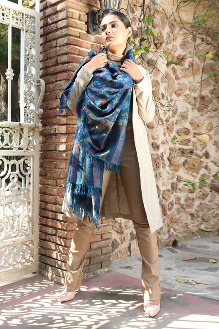 Kashmiri hot sale scarf style