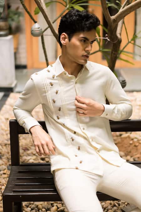 Vaani Beswal Off White Handwoven Cotton Embroidered Thread Umair Shirt