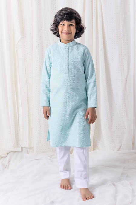 Chotibuti Thread Embroidered Kurta Set 