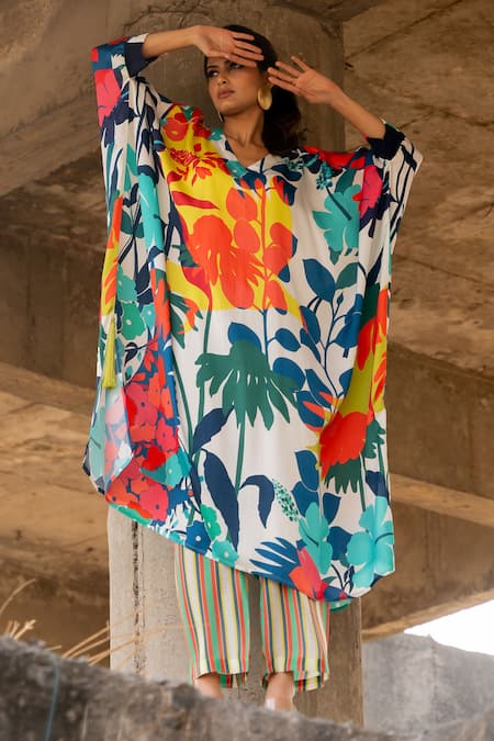 Pooja-Keyur Paradise Floral Print Kaftan With Pant 