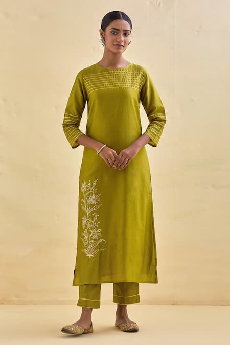 Kamaltaas Green Chanderi Silk, Lining Mulmul Gota, Pittan Embroidered Kurta And Pant Set