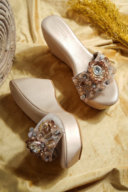 THE EPISODE Bridge Embellished Wedges 