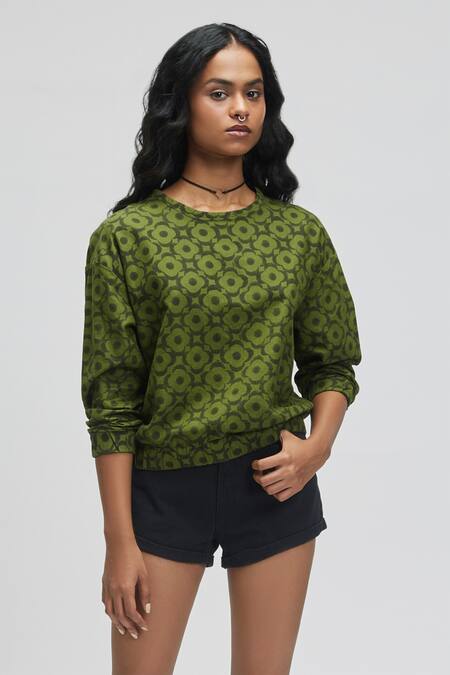 Buy Terra Luna Green 100% Oxford Handloom Cotton Floral Round Block Printed Sweatshirt at Aza Fashions Buy_Terra Luna_Green 100% Oxford Handloom Cotton Floral Round Block Printed Sweatshirt_at_Aza_Fashions