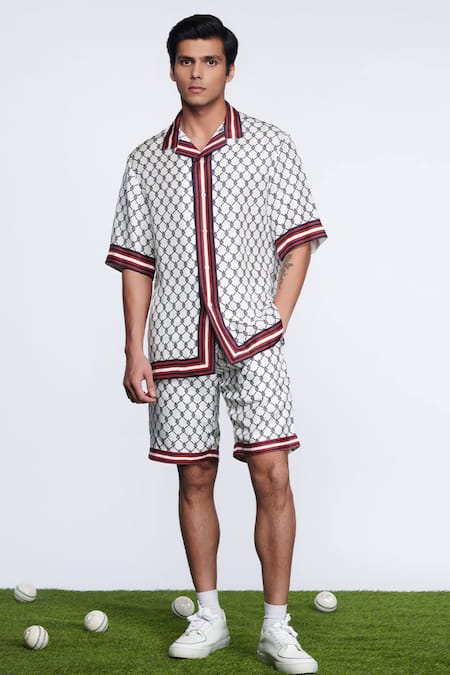 S&N by Shantnu Nikhil SNCC Geometric Print Shorts 