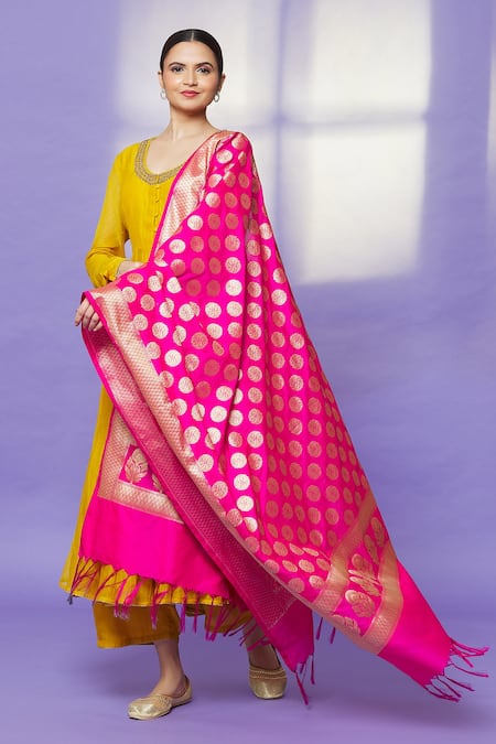 Naintara Bajaj Pink Zari, Fringe Metallic Floral Banarasi Art Silk Dupatta