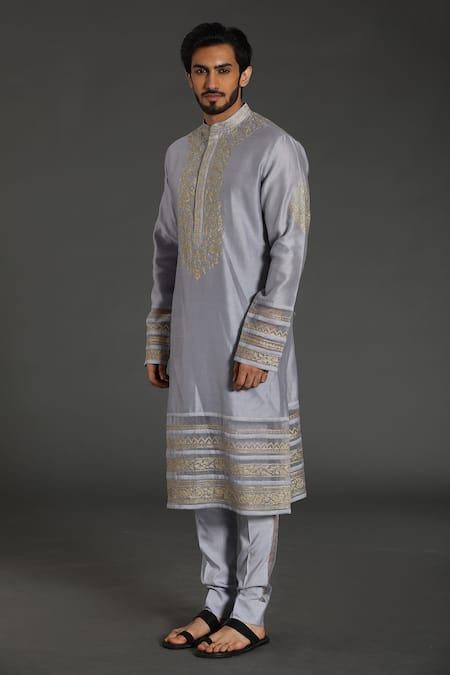 Rar Studio Aari  Embroidered Kurta & Pant Set 