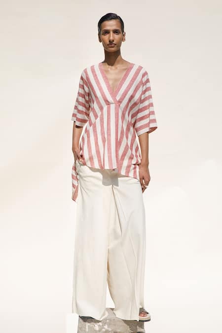 Buy Urvashi Kaur Off White Handloom Cotton Aaron Wide Legged Pant at Aza Fashions Buy_Urvashi Kaur_Off White Handloom Cotton Aaron Wide Legged Pant _at_Aza_Fashions