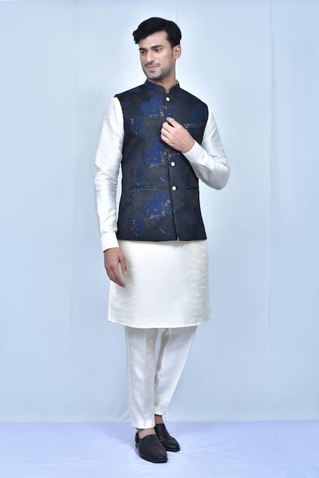 Arihant Rai Sinha Floral Pattern Bundi & Kurta Set 