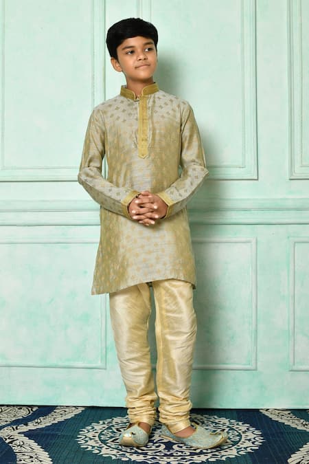 Arihant Rai Sinha Grey Dupion Art Silk Embroidered Kurta And Churidar Set 