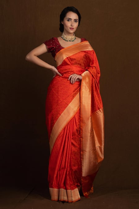 Devissha Orange Pure Katan Silk Handwoven Floral Tanchoi Handloom Banarasi Saree 