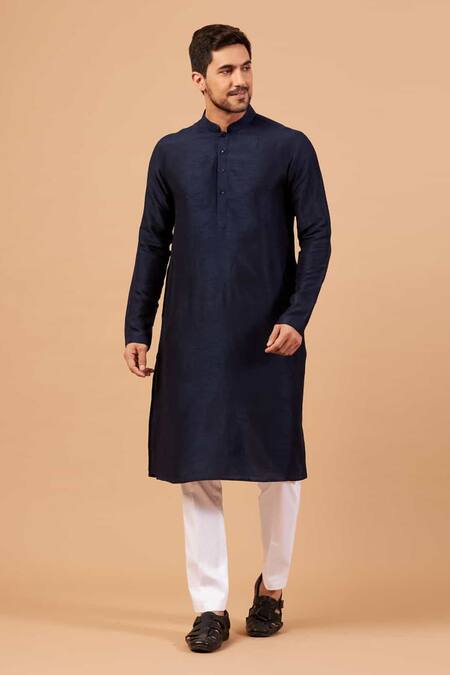 Hilo Design Mandarin Collar Straight Kurta Set 