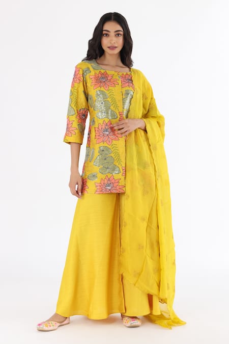 Nakita Singh Lotus Embroidered Kurta Set 