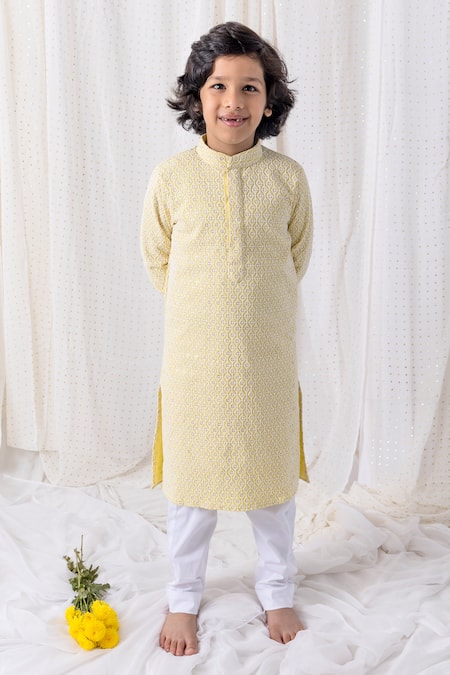 Chotibuti Embroidered Kurta Set 