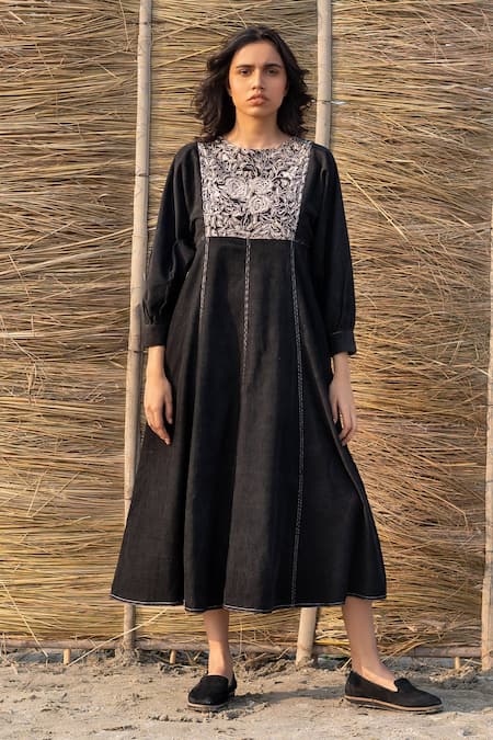 Ayaka Black Corduroy Embroidery Round Neck Panelled Dress 