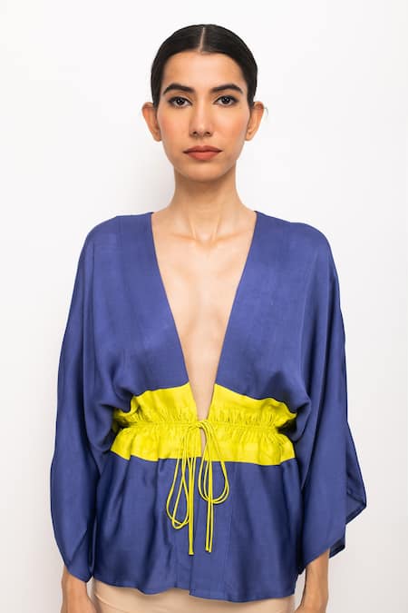 Neora By Nehal Chopra Color Blocked Short Cape 