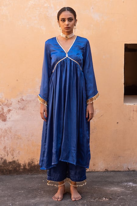 Avaasya Jaipur Neckline Embellished Kurta & Pant Set 