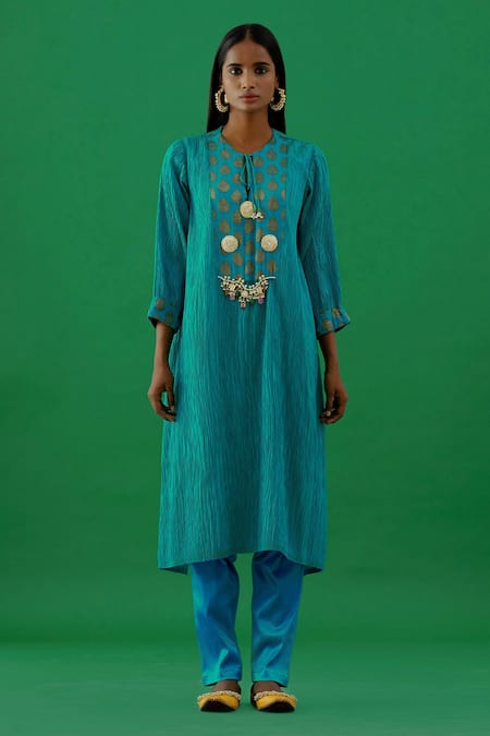 5elements Blue Pleated Polyester Mix Embellishment Brooch Notched Tunic 