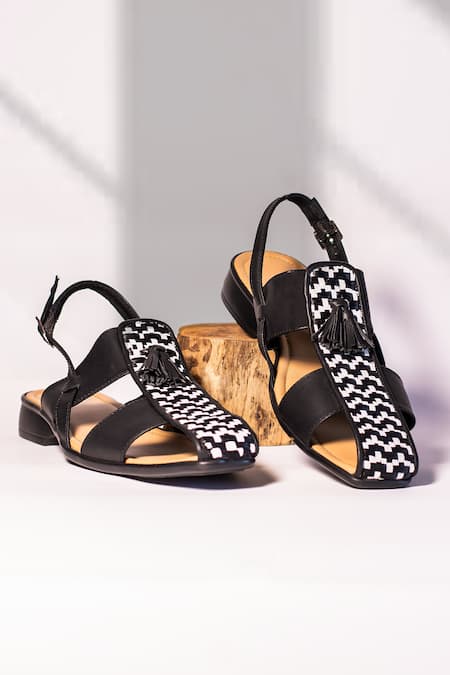THE FROU FROU STUDIO Black Chevron Pattern Palatine Checkered Sandals 